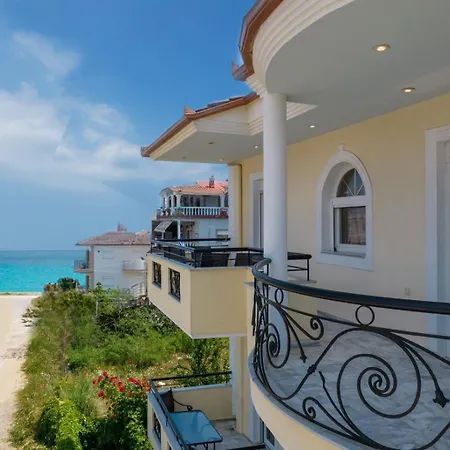 Prime Luxury Front Villa Nea Vrasna