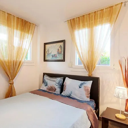 Prime Luxury Front فيلة *