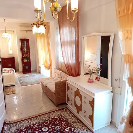 Prime Luxury Front * Vrasná